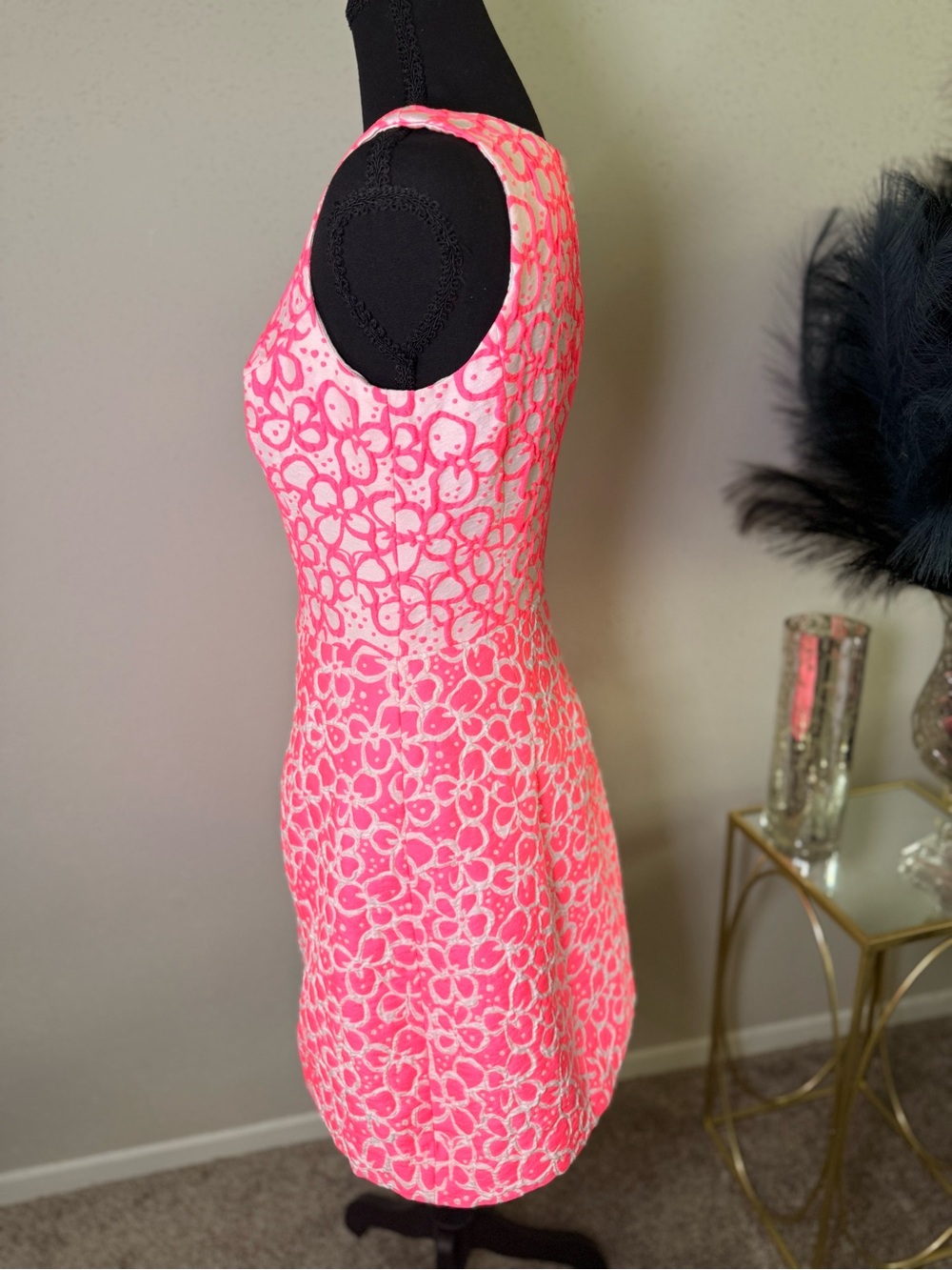 Lilly Pulitzer Neon Pink White Floral Embroidered Sleeveless Shift Dress Size 6 - Picture 7 of 12